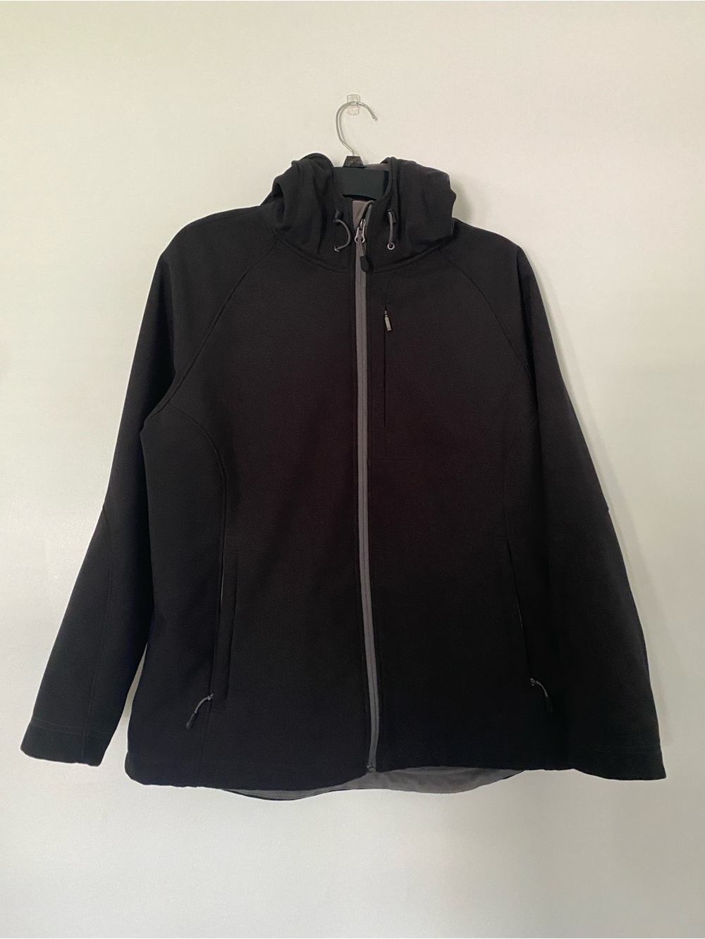 Kirkland Signature Women’s Hooded Softshell Jacket Black/Gray Size XL